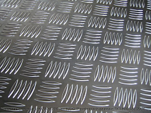 Лист дюралевый 1.5х1200х3000 мм ВД1АНР рифленый диамант ТУ 1-804-432-2006